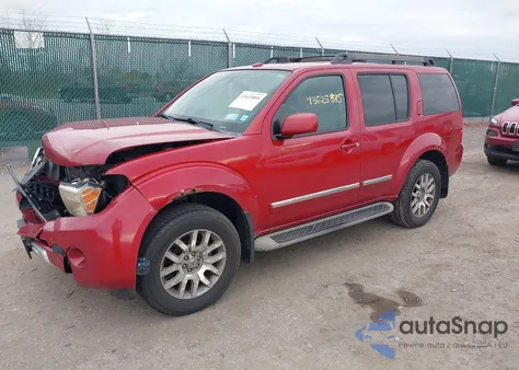 2010 Nissan Pathfinder Le из США, поврежденный, VIN 5N1AR1NB0AC621132